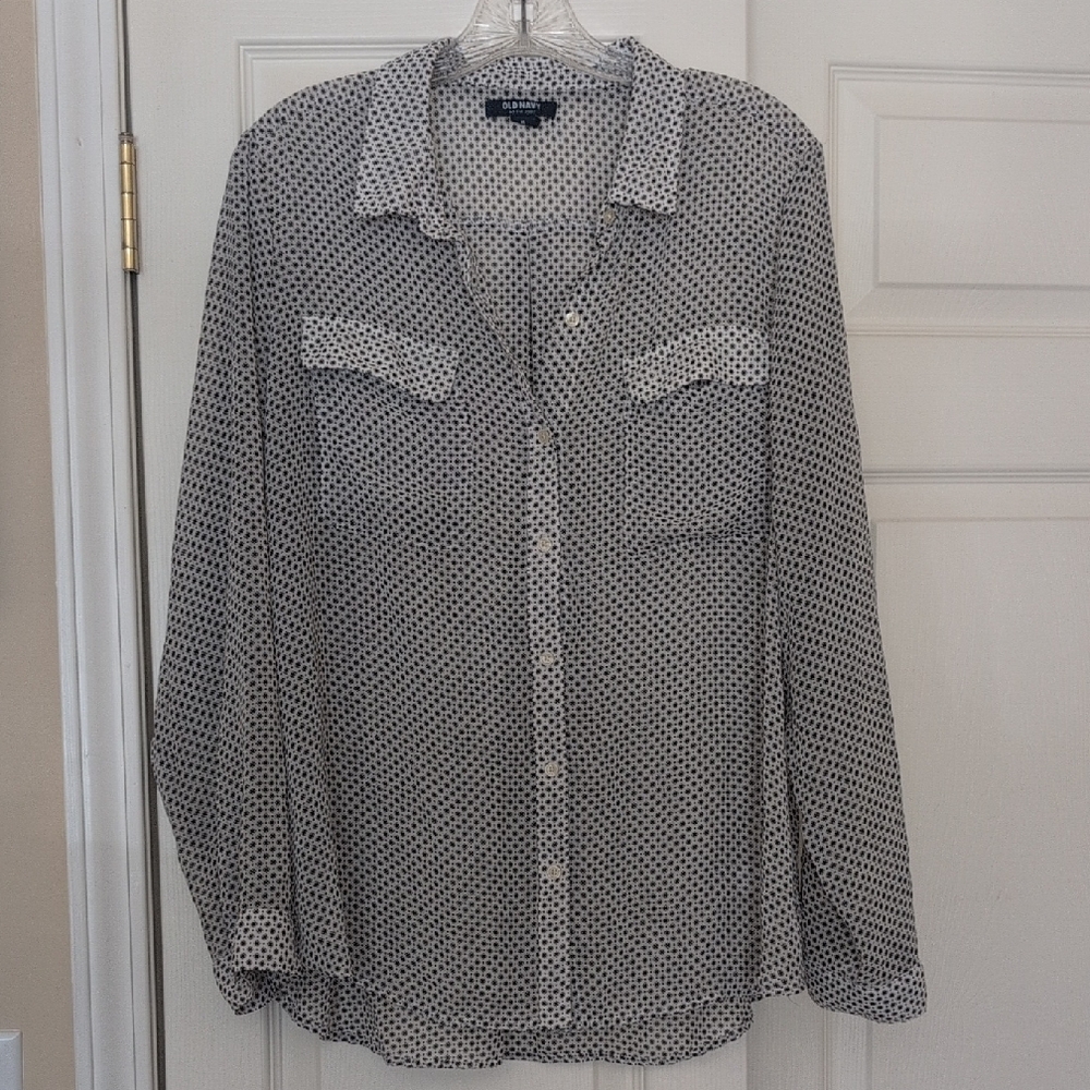 Old Navy Black and White Patterned Top